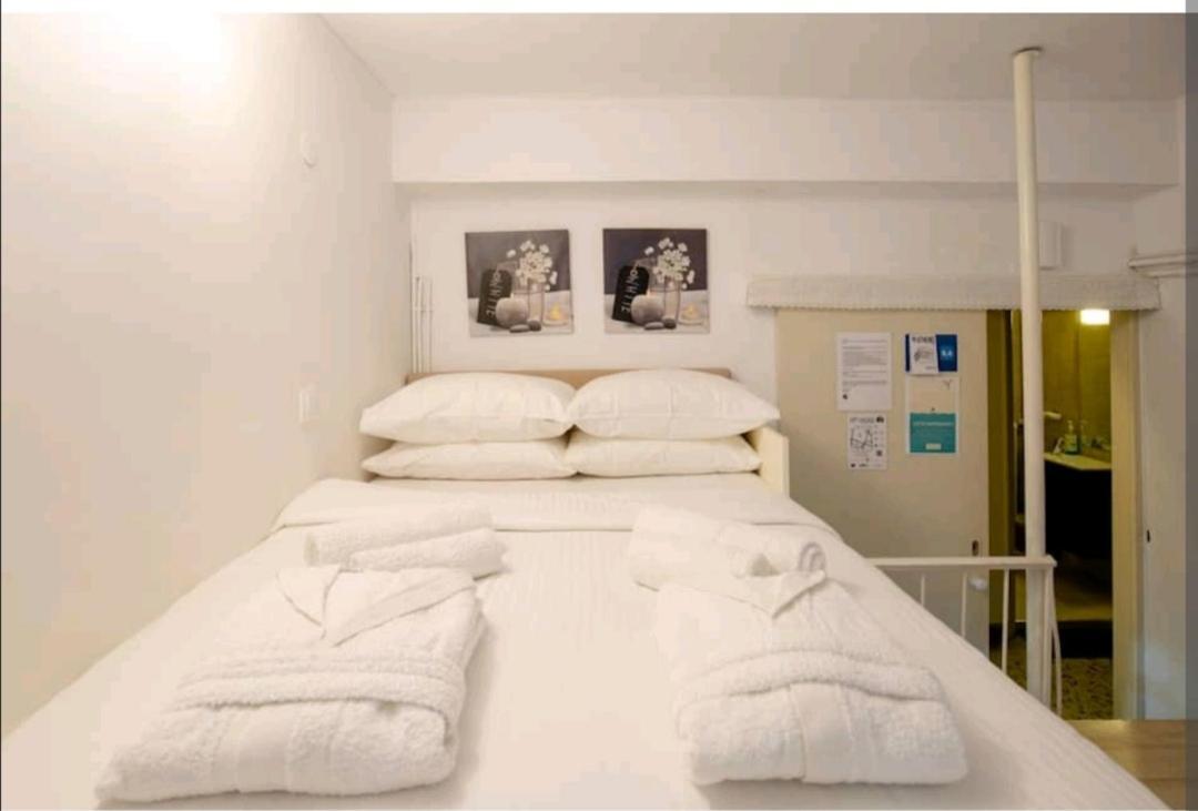 Acropolis Elegant Maisonette By Lodgespot เอเธนส์ ภายนอก รูปภาพ
