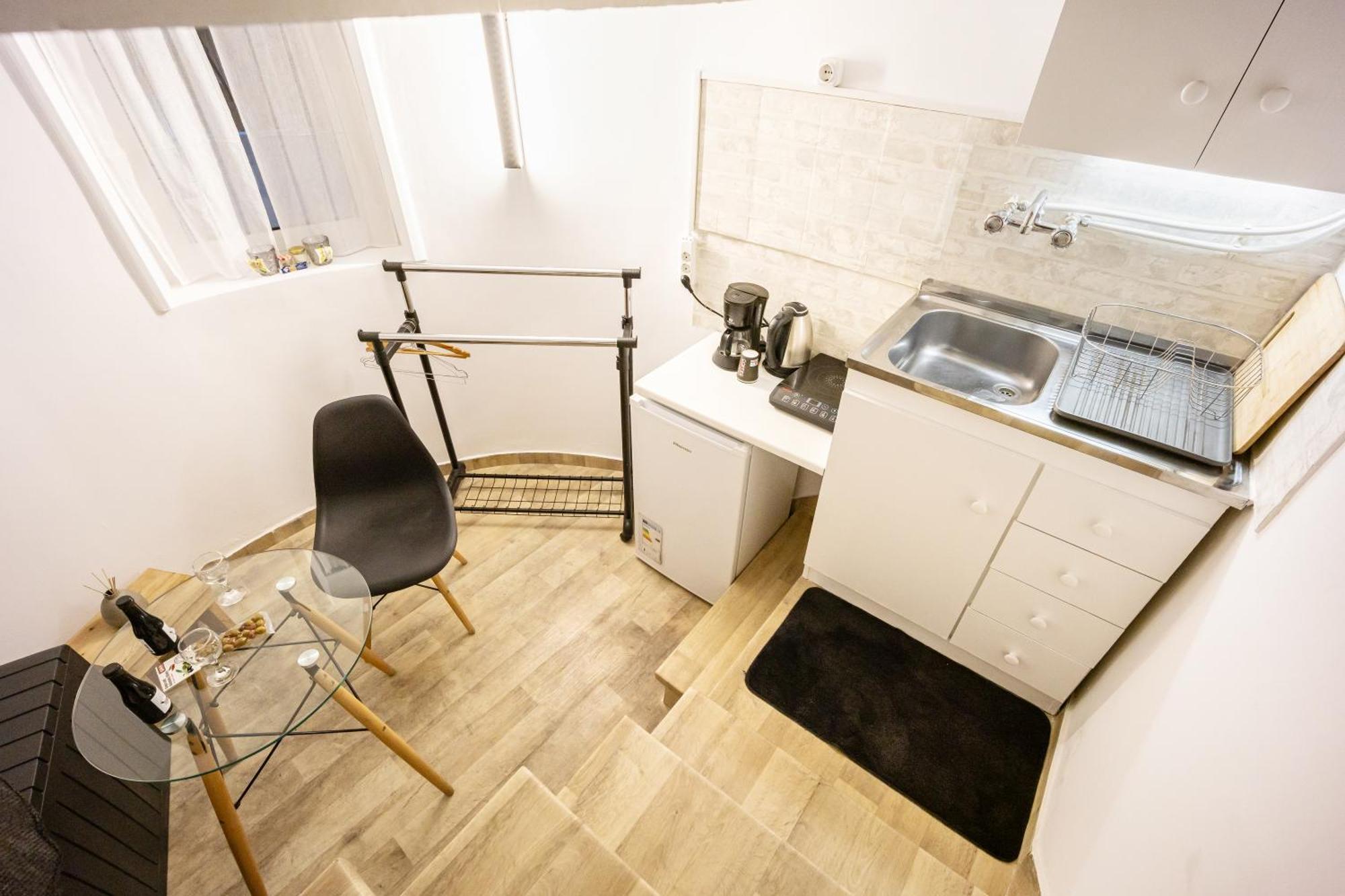 Acropolis Elegant Maisonette By Lodgespot เอเธนส์ ภายนอก รูปภาพ