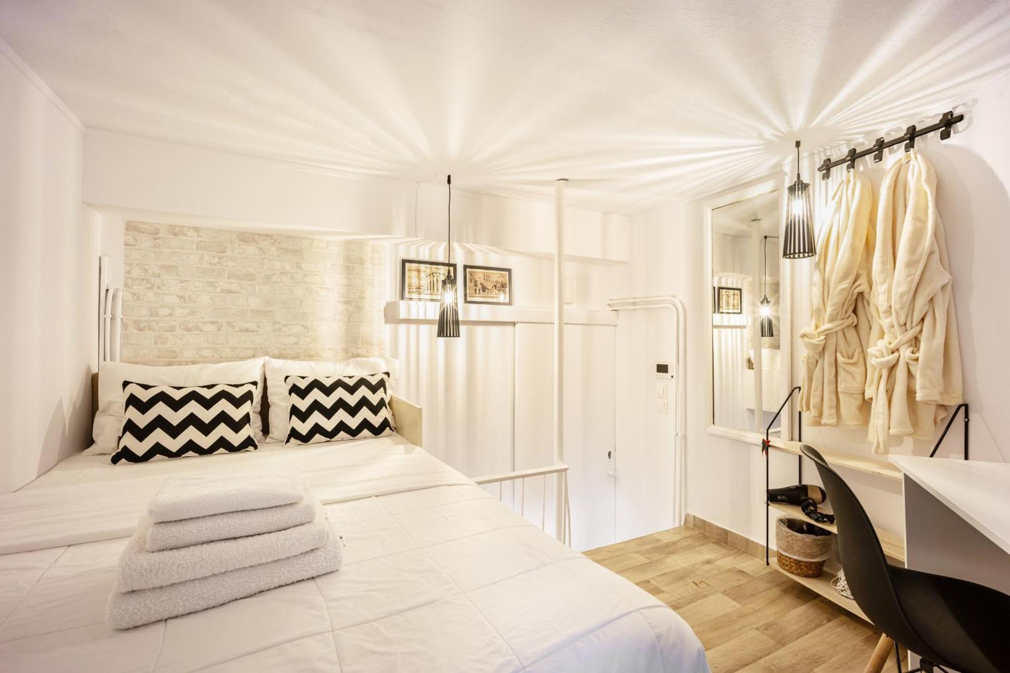Acropolis Elegant Maisonette By Lodgespot เอเธนส์ ภายนอก รูปภาพ